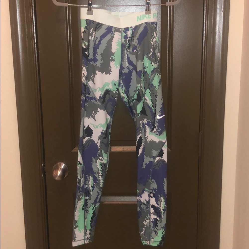 Nike leggings